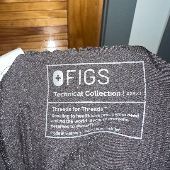 Figs Black Technical Jogger Pants - Picture 2 of 4